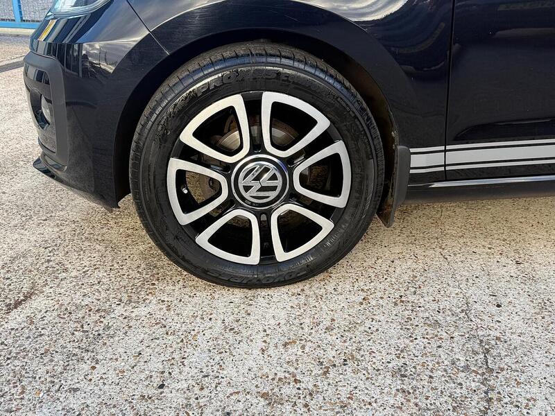 Volkswagen up! 1.0 High up! Hatchback 5dr Petrol Manual Euro 6 (75 ps) - U7262