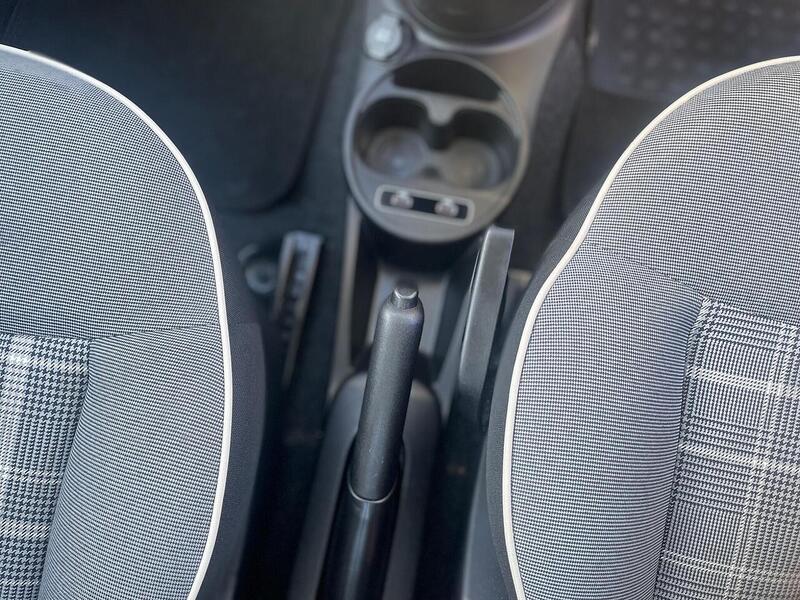 Fiat 500 1.0 MHEV Lounge Hatchback 3dr Petrol Manual Euro 6 (s/s) (70 bhp) - U7274