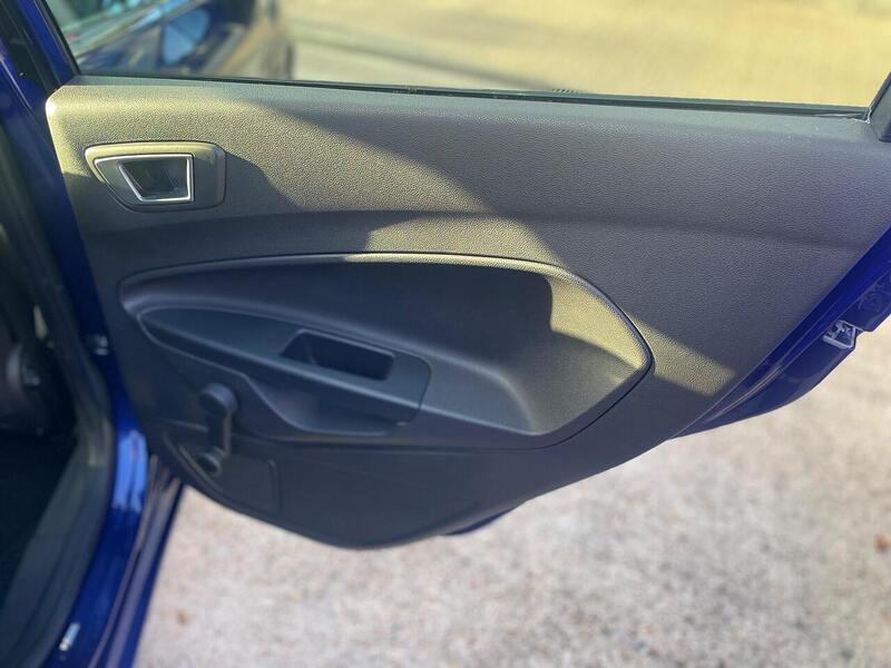 Ford Fiesta 1.6 Zetec Hatchback 5dr Petrol Powershift Euro 5 (105 ps) - U7275