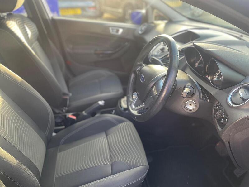 Ford Fiesta 1.6 Zetec Hatchback 5dr Petrol Powershift Euro 5 (105 ps) - U7275