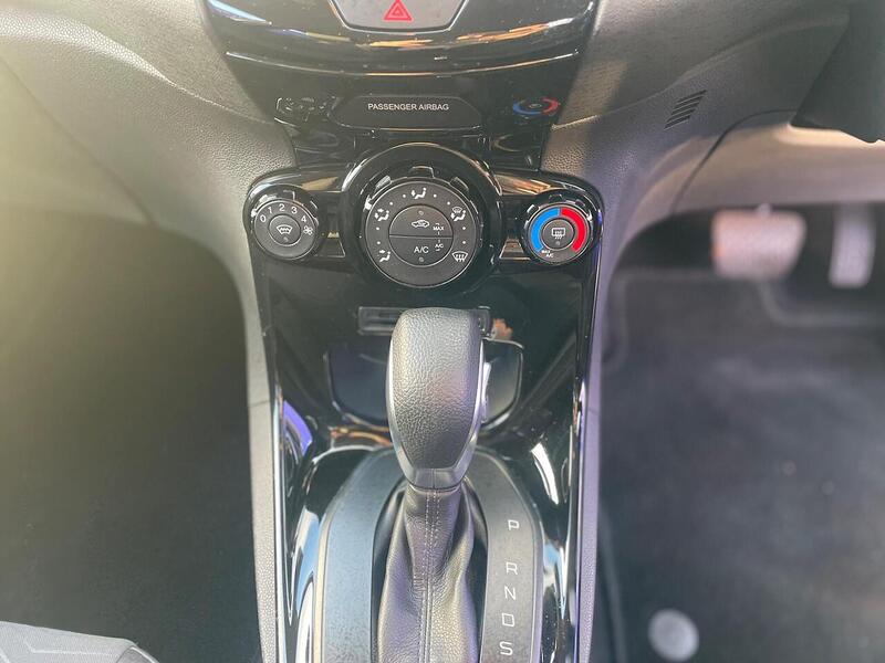 Ford Fiesta 1.6 Zetec Hatchback 5dr Petrol Powershift Euro 5 (105 ps) - U7275