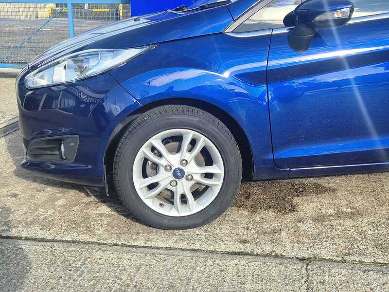Ford Fiesta 1.6 Zetec Hatchback 5dr Petrol Powershift Euro 5 (105 ps) - U7275