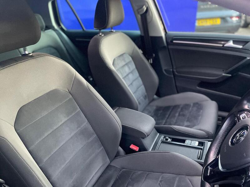 Volkswagen Golf 1.4 TSI BlueMotion Tech ACT GT Edition Hatchback 5dr Petrol Manual Euro 6 (s/s) (150 ps) - U7278