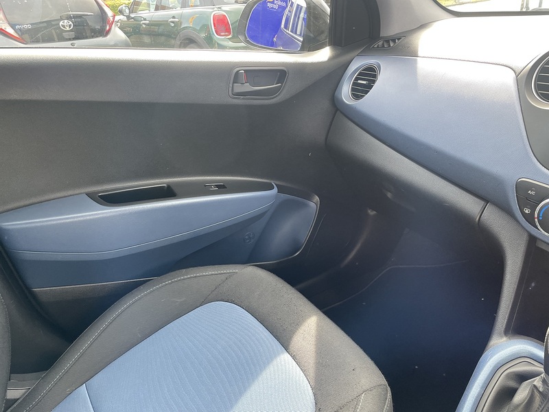 Hyundai i10 1.2 SE Hatchback 5dr Petrol Auto Euro 5 (87 ps) - U7279