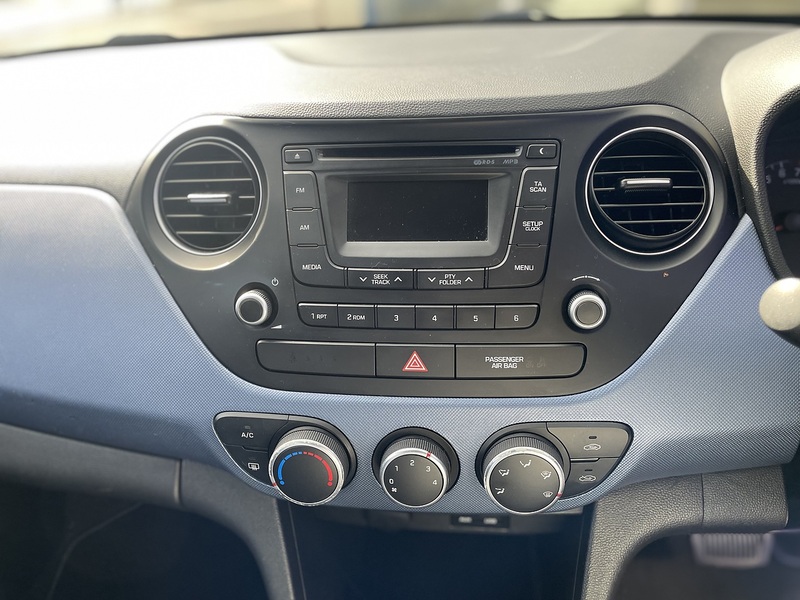 Hyundai i10 1.2 SE Hatchback 5dr Petrol Auto Euro 5 (87 ps) - U7279