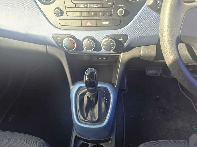 Hyundai i10 1.2 SE Hatchback 5dr Petrol Auto Euro 5 (87 ps) - U7279
