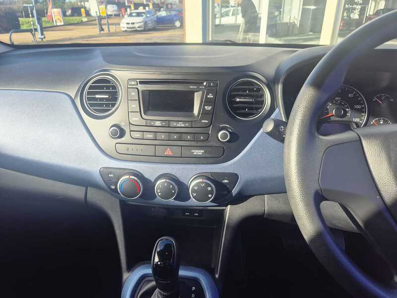 Hyundai i10 1.2 SE Hatchback 5dr Petrol Auto Euro 5 (87 ps) - U7279