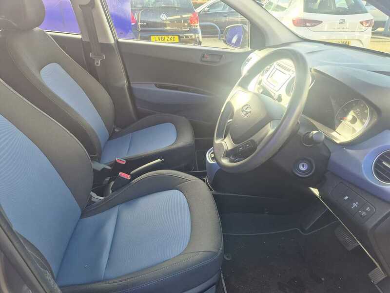 Hyundai i10 1.2 SE Hatchback 5dr Petrol Auto Euro 5 (87 ps) - U7279