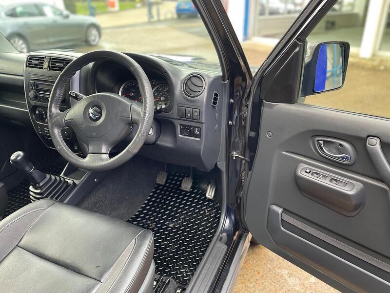 Suzuki Jimny 1.3 VVT SZ4 SUV 3dr Petrol Manual 4WD Euro 5 (85 ps) - U7281