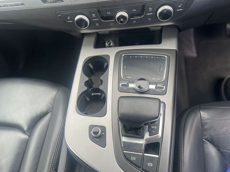 Audi Q7 3.0 TDI V6 45 Sport SUV 5dr Diesel Tiptronic quattro Euro 6 (s/s) (231 ps) - U7285