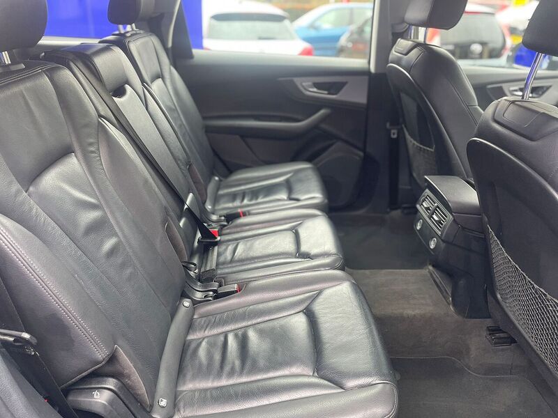 Audi Q7 3.0 TDI V6 45 Sport SUV 5dr Diesel Tiptronic quattro Euro 6 (s/s) (231 ps) - U7285