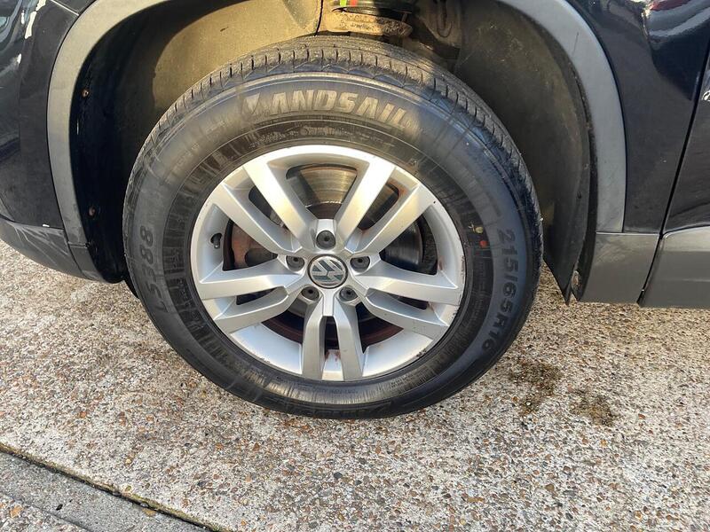 Volkswagen Tiguan 2.0 TDI BlueMotion Tech S SUV 5dr Diesel Manual 2WD Euro 5 (s/s) (140 ps) - U7288