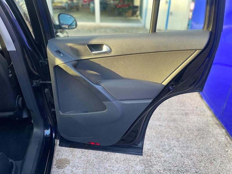 Volkswagen Tiguan 2.0 TDI BlueMotion Tech S SUV 5dr Diesel Manual 2WD Euro 5 (s/s) (140 ps) - U7288