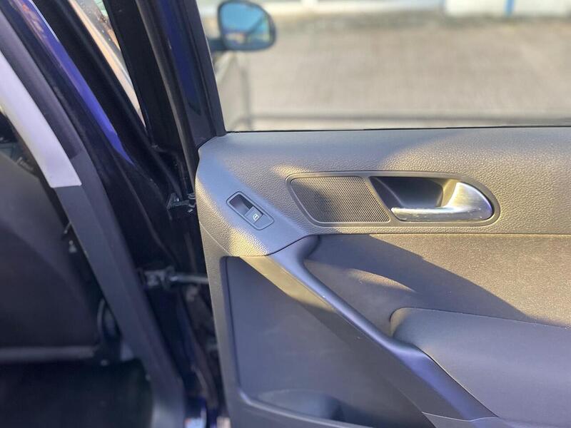 Volkswagen Tiguan 2.0 TDI BlueMotion Tech S SUV 5dr Diesel Manual 2WD Euro 5 (s/s) (140 ps) - U7288