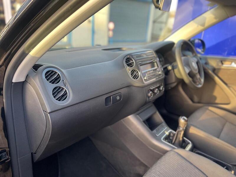 Volkswagen Tiguan 2.0 TDI BlueMotion Tech S SUV 5dr Diesel Manual 2WD Euro 5 (s/s) (140 ps) - U7288