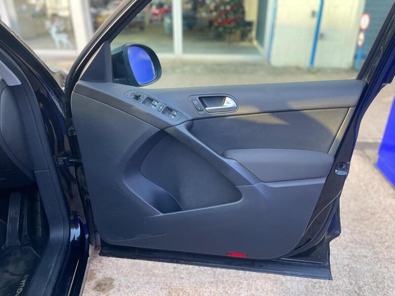 Volkswagen Tiguan 2.0 TDI BlueMotion Tech S SUV 5dr Diesel Manual 2WD Euro 5 (s/s) (140 ps) - U7288