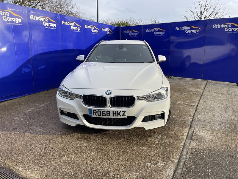 BMW 3 Series 320i M Sport - U7296