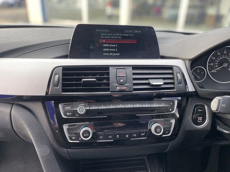 BMW 3 Series 320i M Sport - U7296