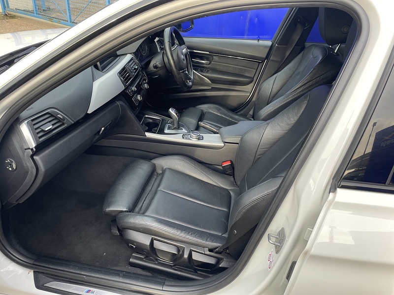 BMW 3 Series 320i M Sport - U7296