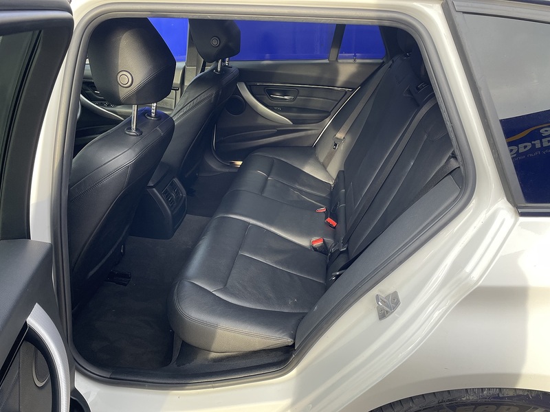 BMW 3 Series 320i M Sport - U7296