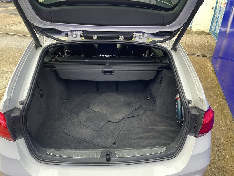 BMW 3 Series 320i M Sport - U7296