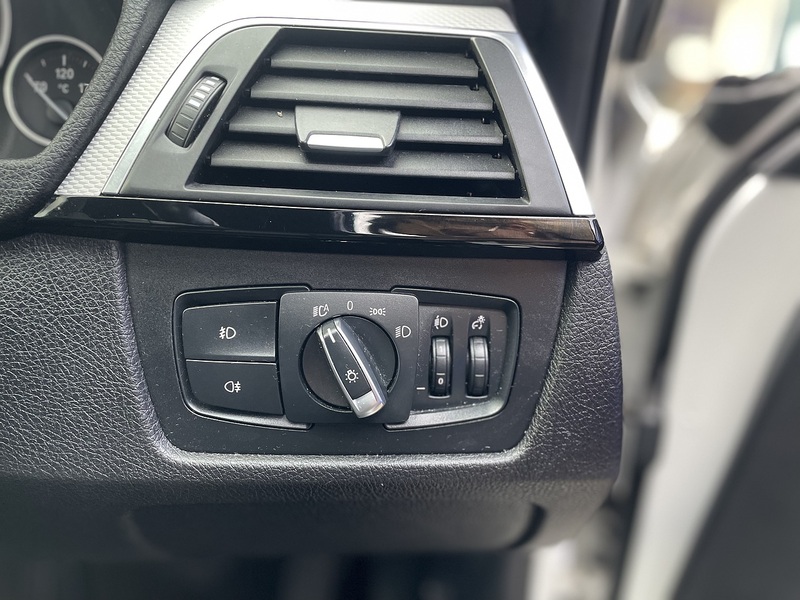 BMW 3 Series 320i M Sport - U7296