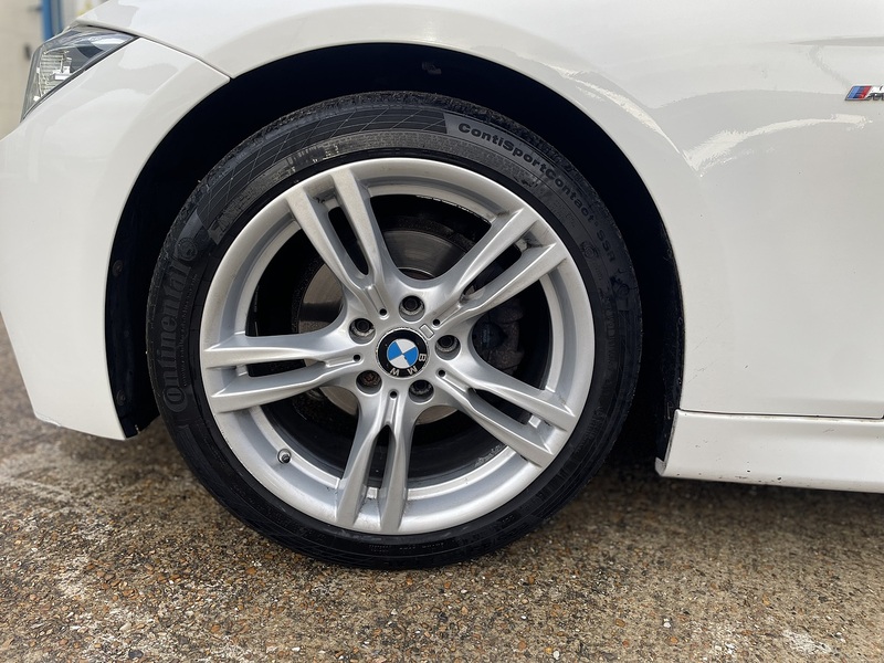 BMW 3 Series 320i M Sport - U7296