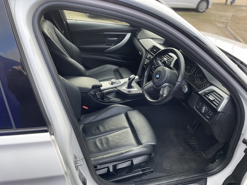 BMW 3 Series 320i M Sport - U7296