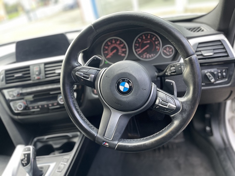 BMW 3 Series 320i M Sport - U7296