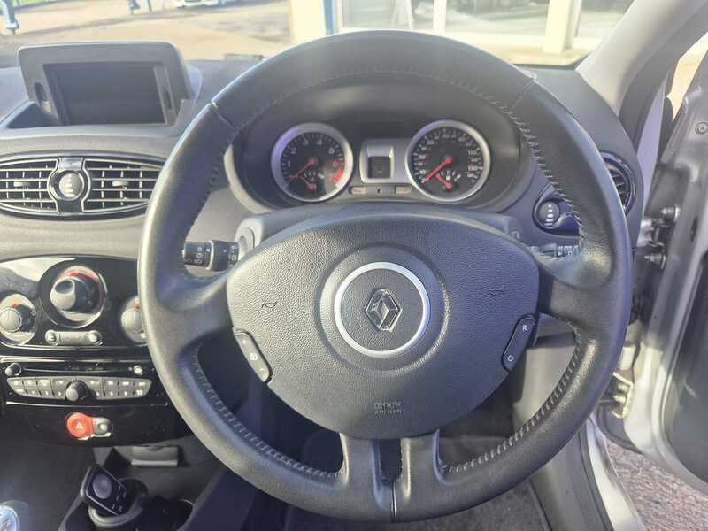 Renault Clio TCe Dynamique TomTom - U7301
