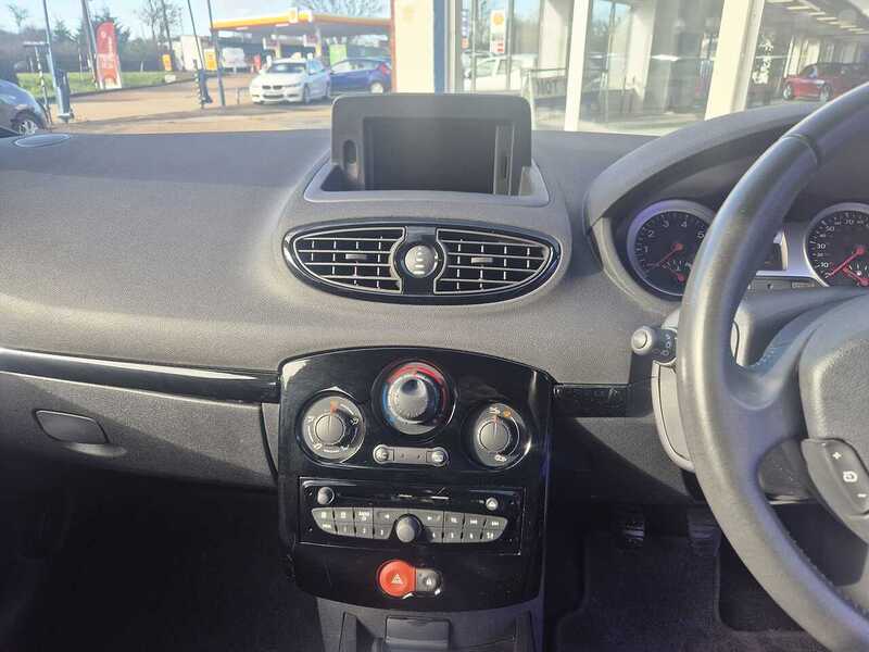 Renault Clio TCe Dynamique TomTom - U7301