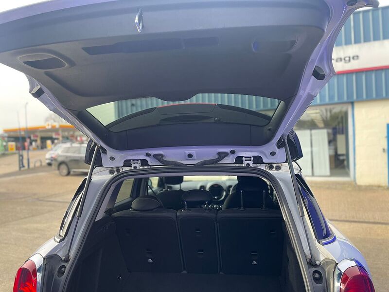 MINI Countryman Cooper SE Classic - U7306