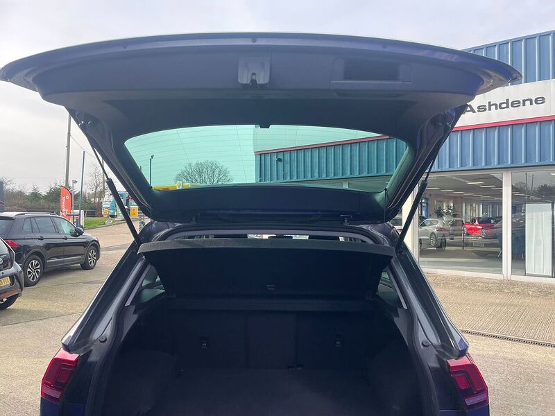 Volkswagen Tiguan TSI SE Navigation - U7310
