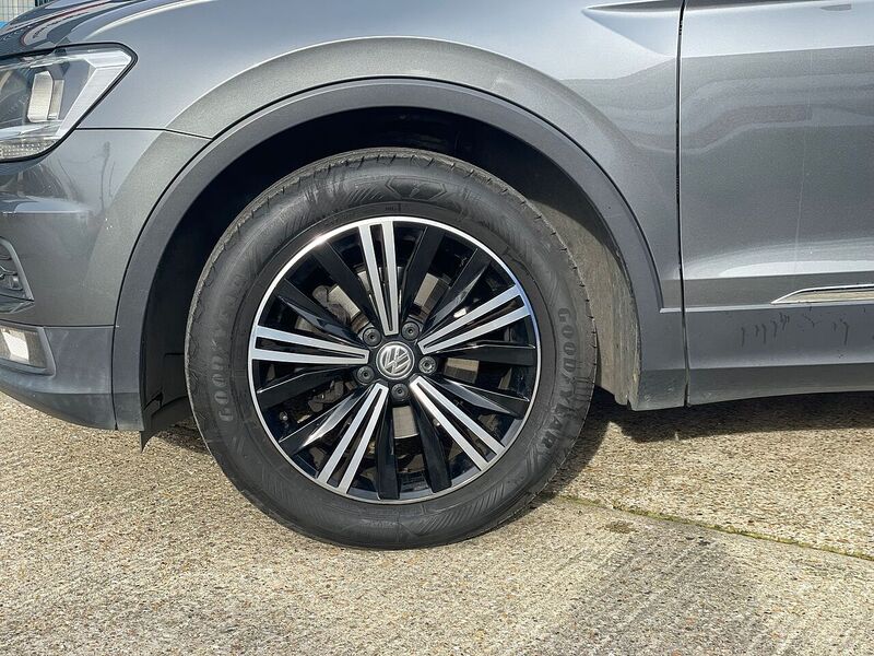 Volkswagen Tiguan TSI SE Navigation - U7310