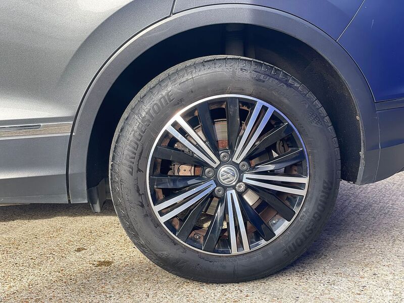 Volkswagen Tiguan TSI SE Navigation - U7310