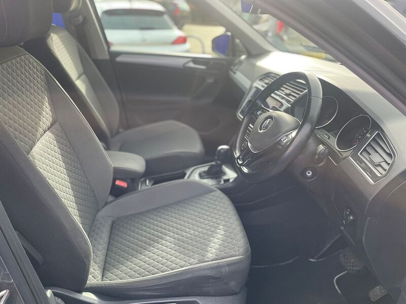 Volkswagen Tiguan TSI SE Navigation - U7310