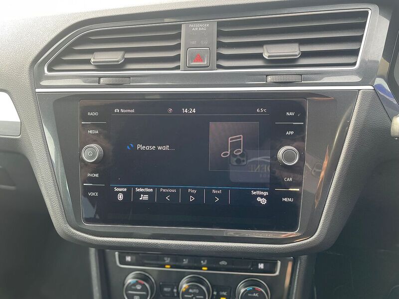 Volkswagen Tiguan TSI SE Navigation - U7310
