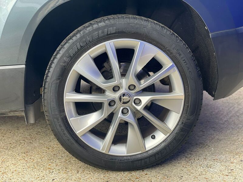 Skoda Karoq TSI SE L - U7311