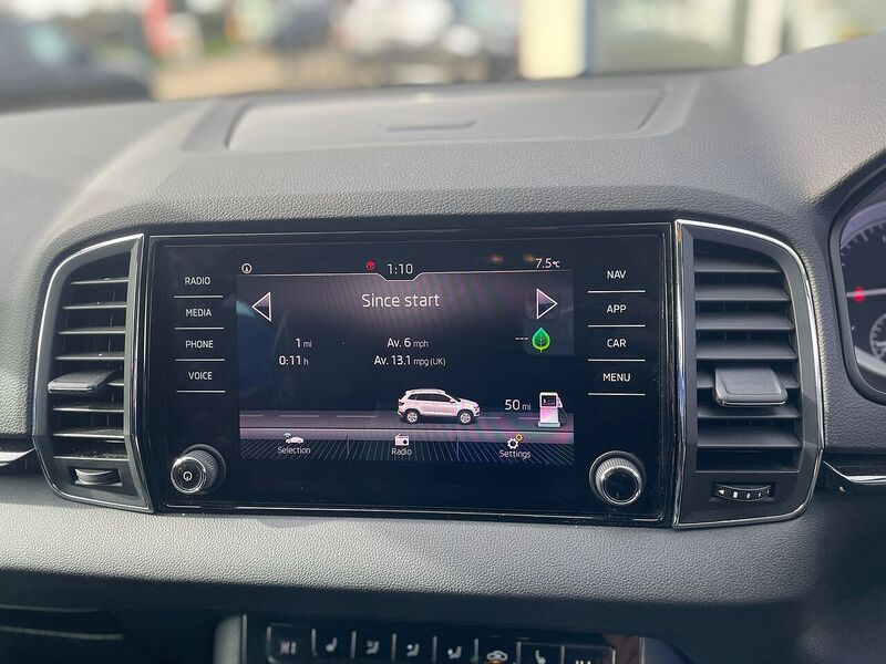 Skoda Karoq TSI SE L - U7311