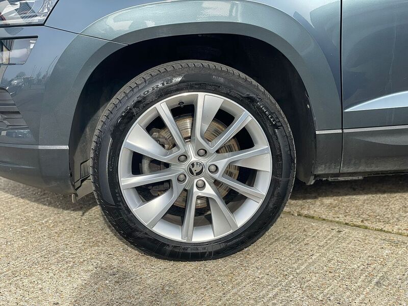 Skoda Karoq TSI SE L - U7311