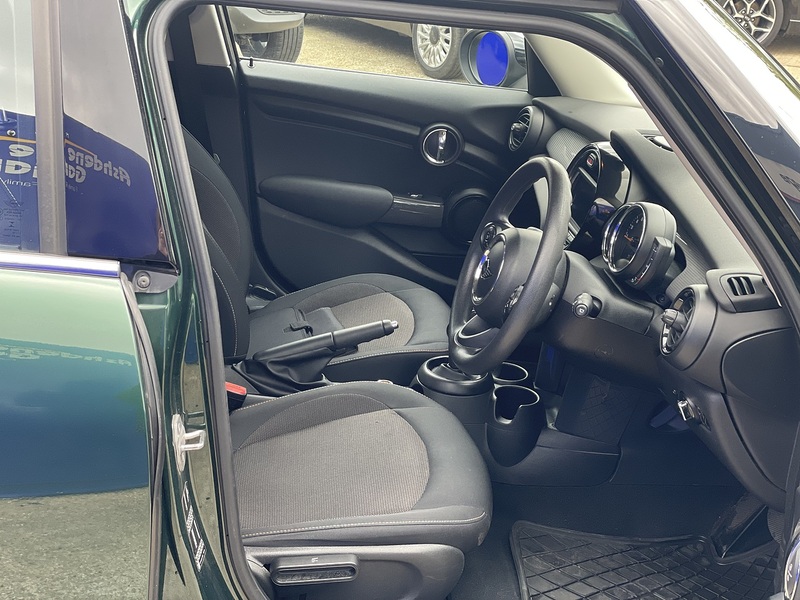 MINI Hatch Cooper - U7324