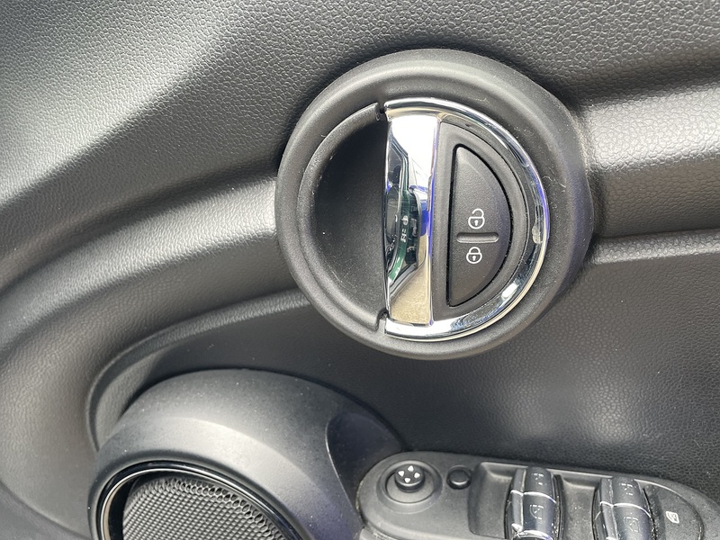 MINI Hatch Cooper - U7324