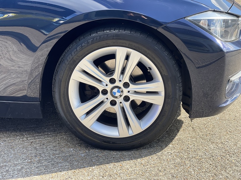 BMW 3 Series 320i Sport - U7326