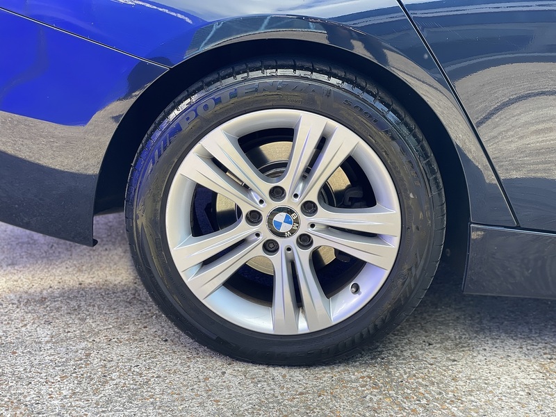 BMW 3 Series 320i Sport - U7326