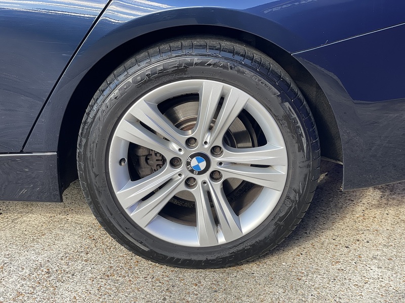 BMW 3 Series 320i Sport - U7326