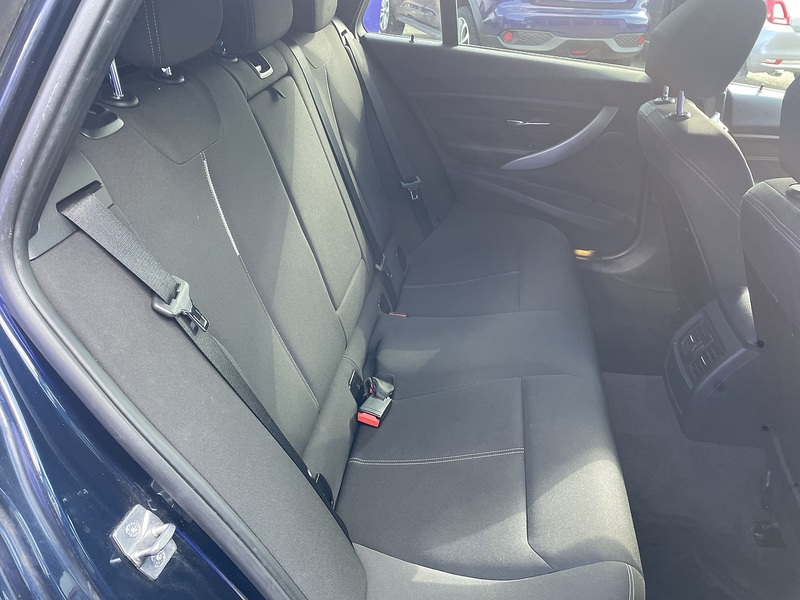 BMW 3 Series 320i Sport - U7326