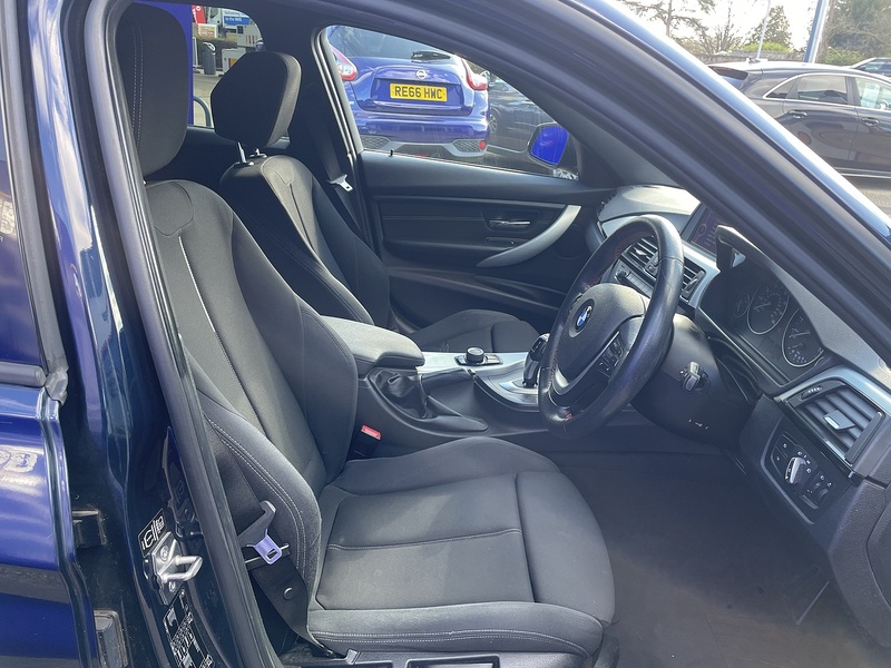 BMW 3 Series 320i Sport - U7326