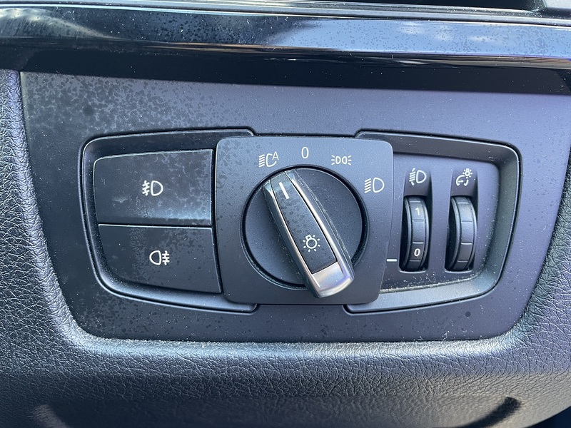 BMW 3 Series 320i Sport - U7326