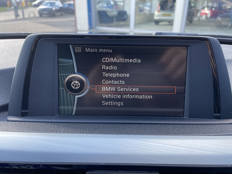 BMW 3 Series 320i Sport - U7326