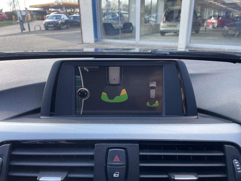 BMW 3 Series 320i Sport - U7326